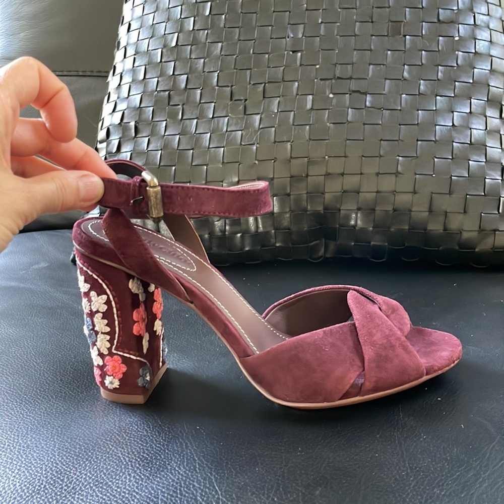 See By Chloe size 8 sandals